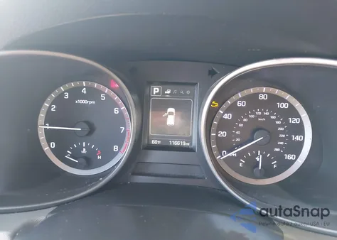 2018 Hyundai Santa Fe Sport 2.4L z USA, uszkodzony, nr VIN 5NMZT3LB3JH095362